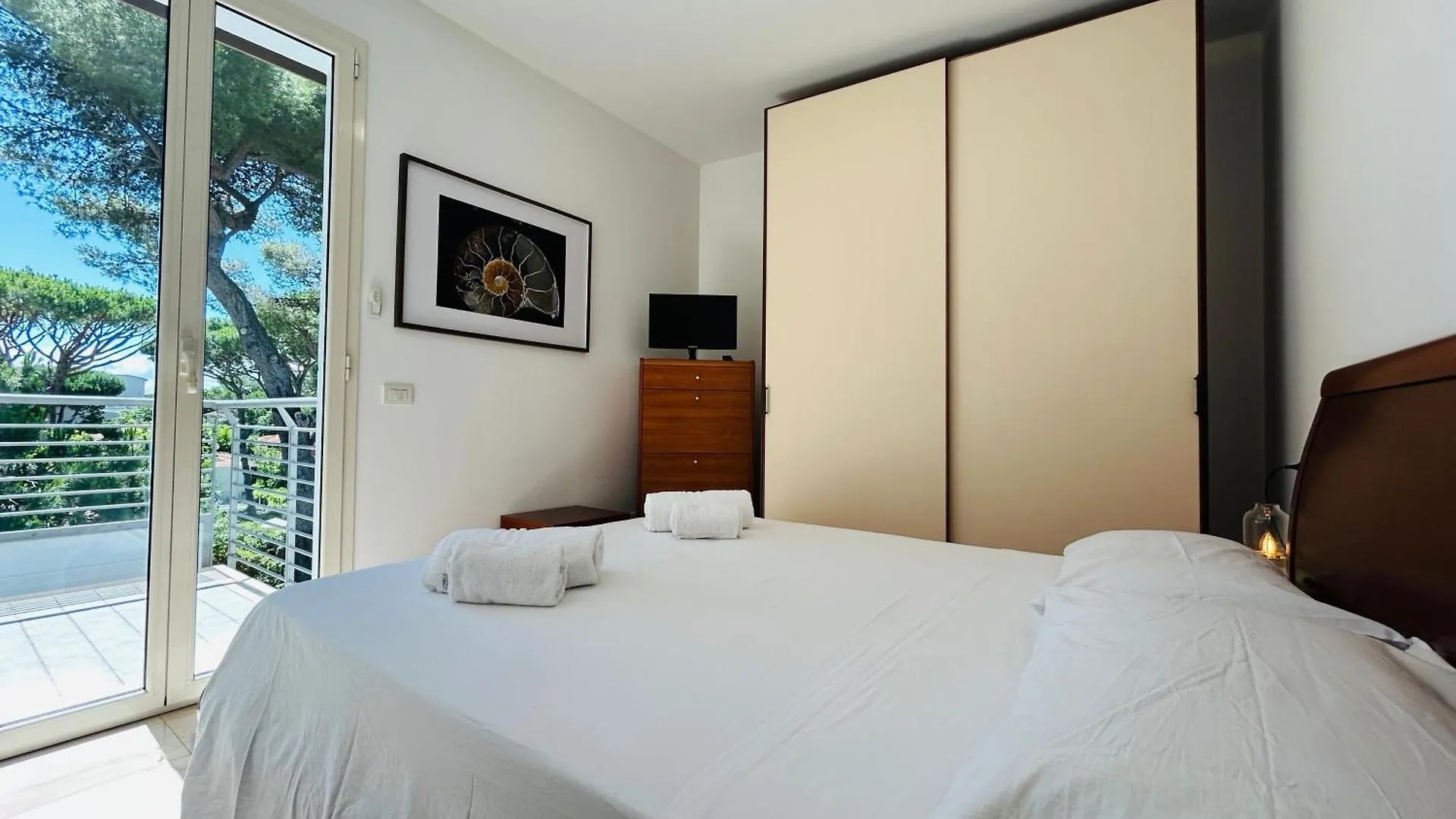 Damiano Chiesa Flexrent - Abissinia Apartment Riccione