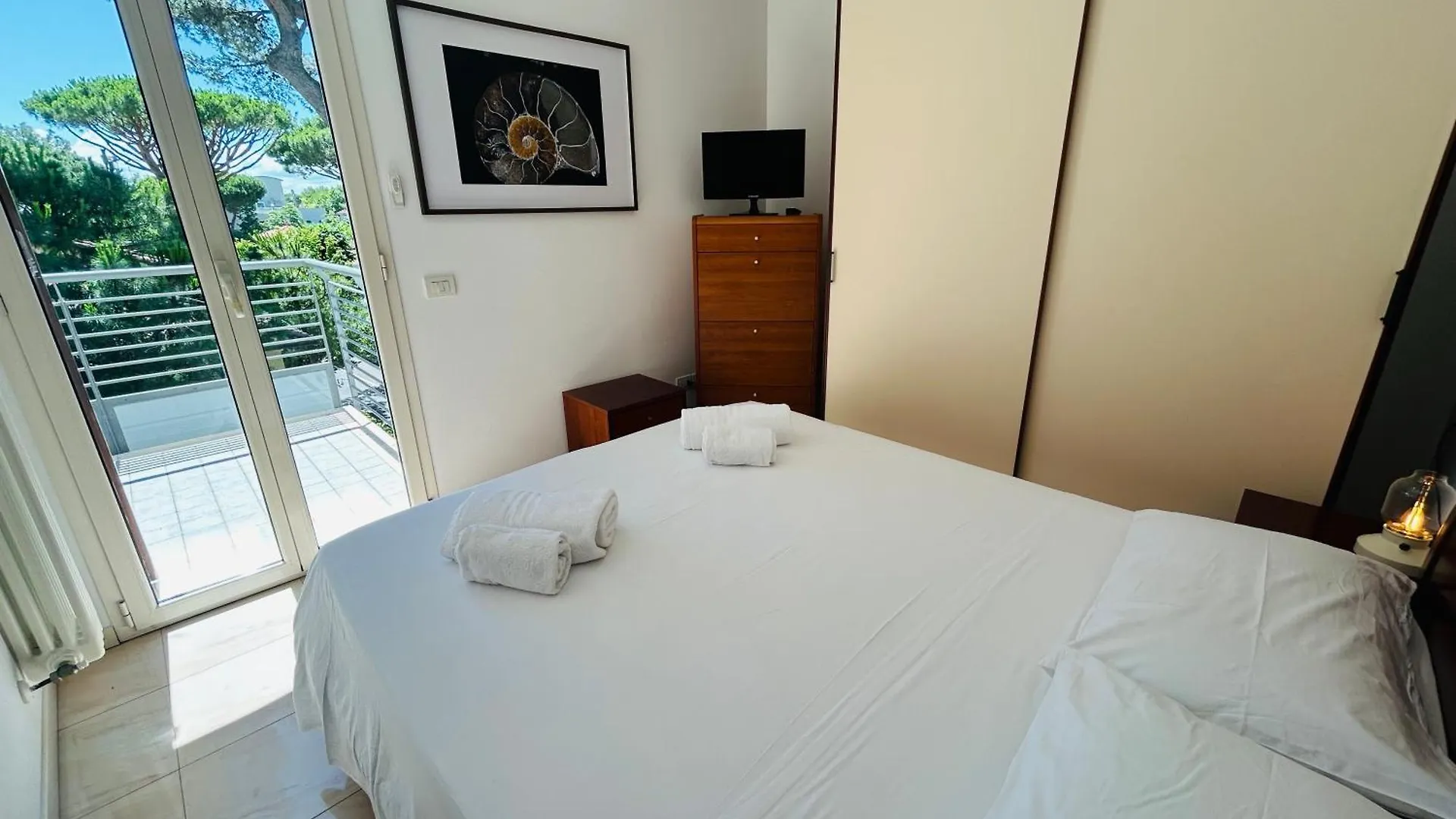 Damiano Chiesa Flexrent - Abissinia Apartment Riccione